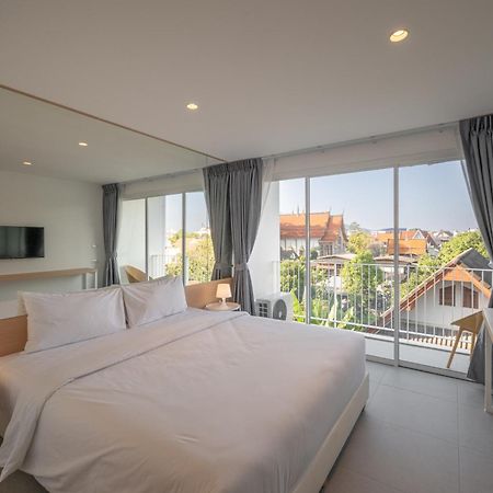 Lis Hotel Chiangmai Chiang Mai Exterior photo