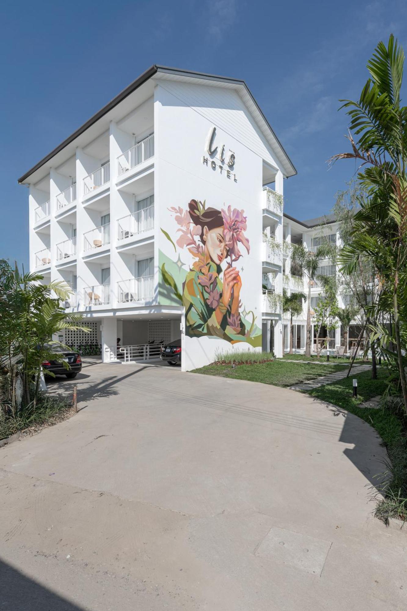 Lis Hotel Chiangmai Chiang Mai Exterior photo