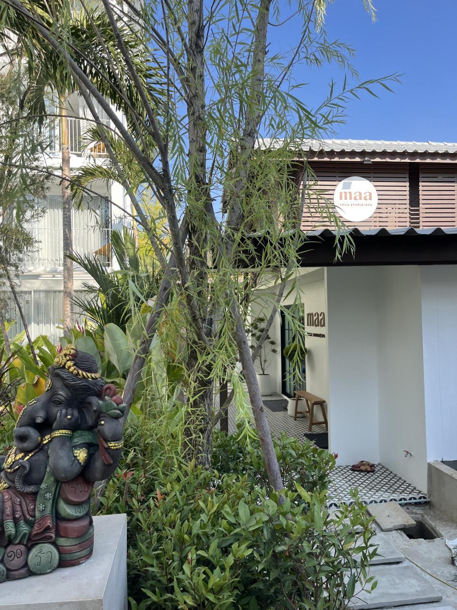 Lis Hotel Chiangmai Chiang Mai Exterior photo
